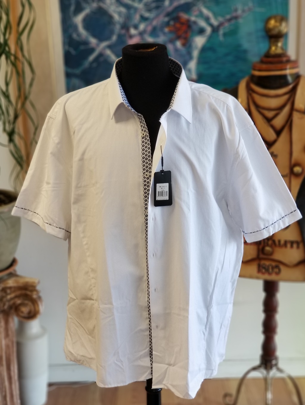 Men's White Short-Sleeve Button-Up Shirt With Contrast Trim